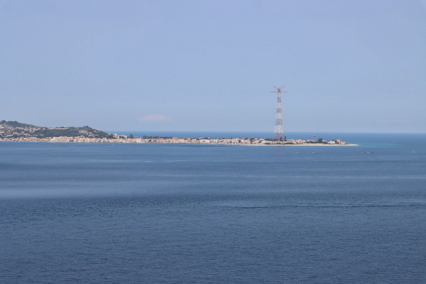 stretto di messina zoom capo peloro