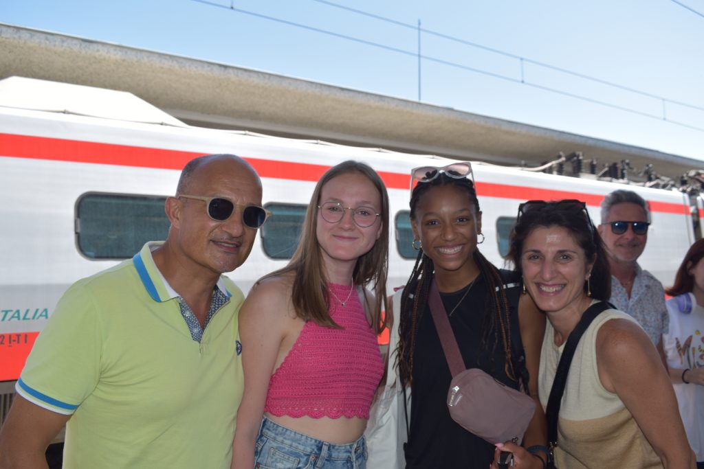 11 ragazzi americani a Reggio Calabria progetto Experiment ih British School