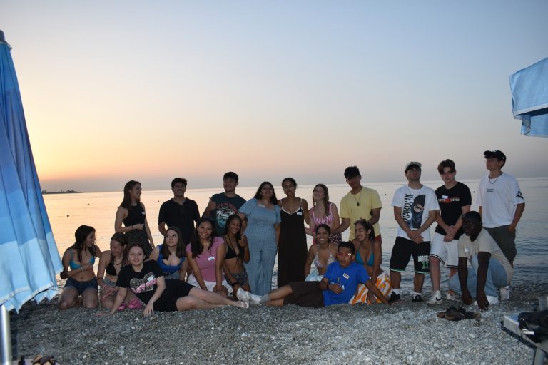 11 ragazzi americani a Reggio Calabria progetto Experiment ih British School