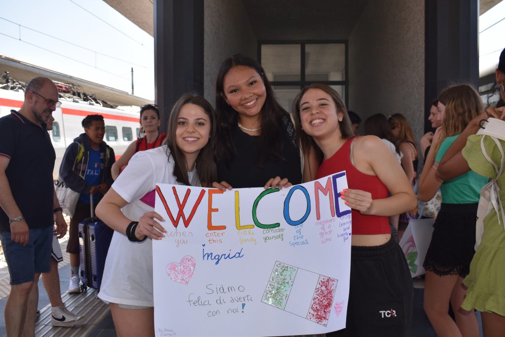 11 ragazzi americani a Reggio Calabria progetto Experiment ih British School