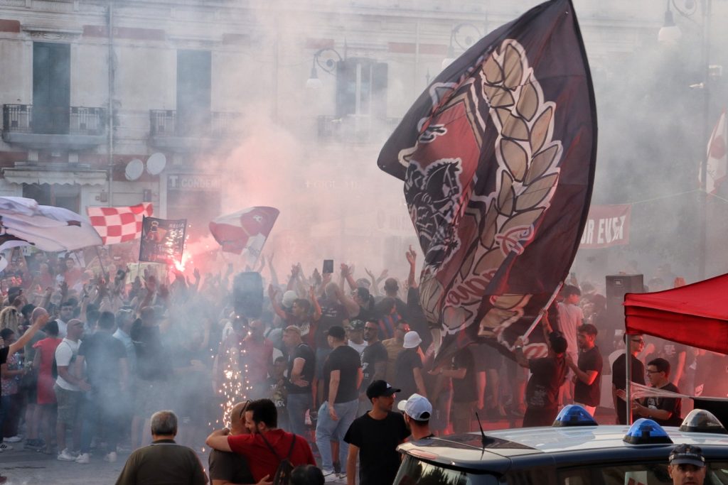 Manifestazione Tifosi Reggina Piazza Duomo