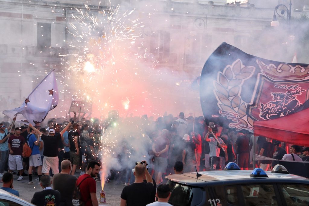 Manifestazione Tifosi Reggina Piazza Duomo