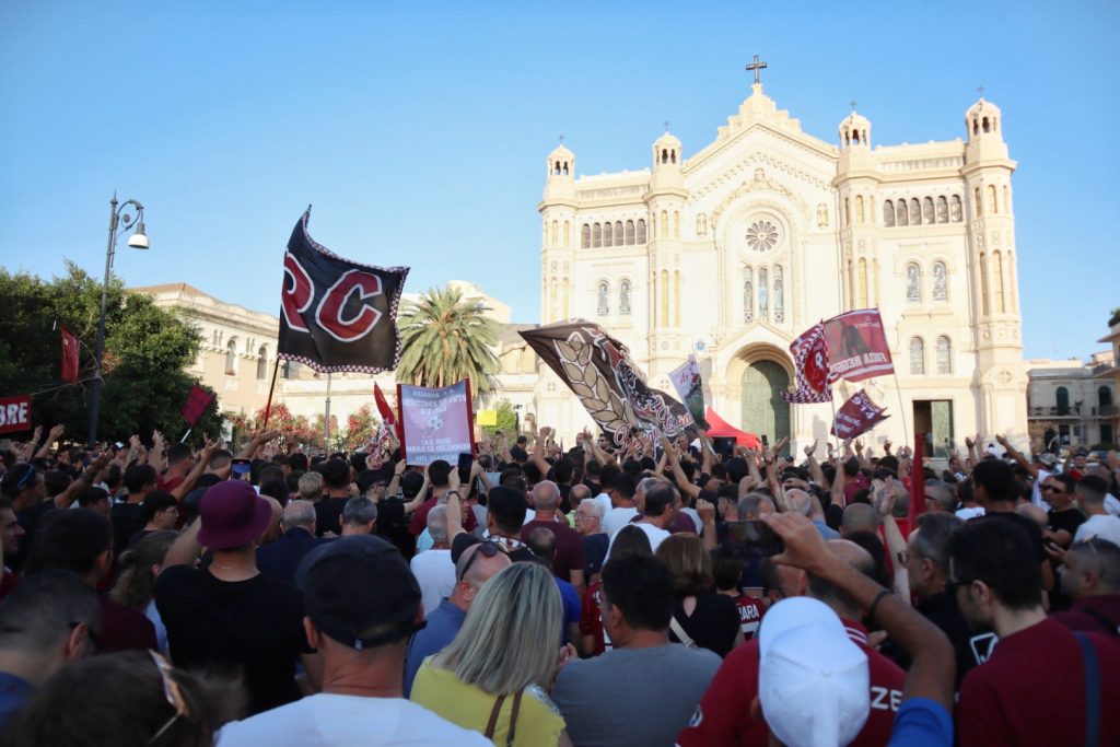 Manifestazione Tifosi Reggina Piazza Duomo