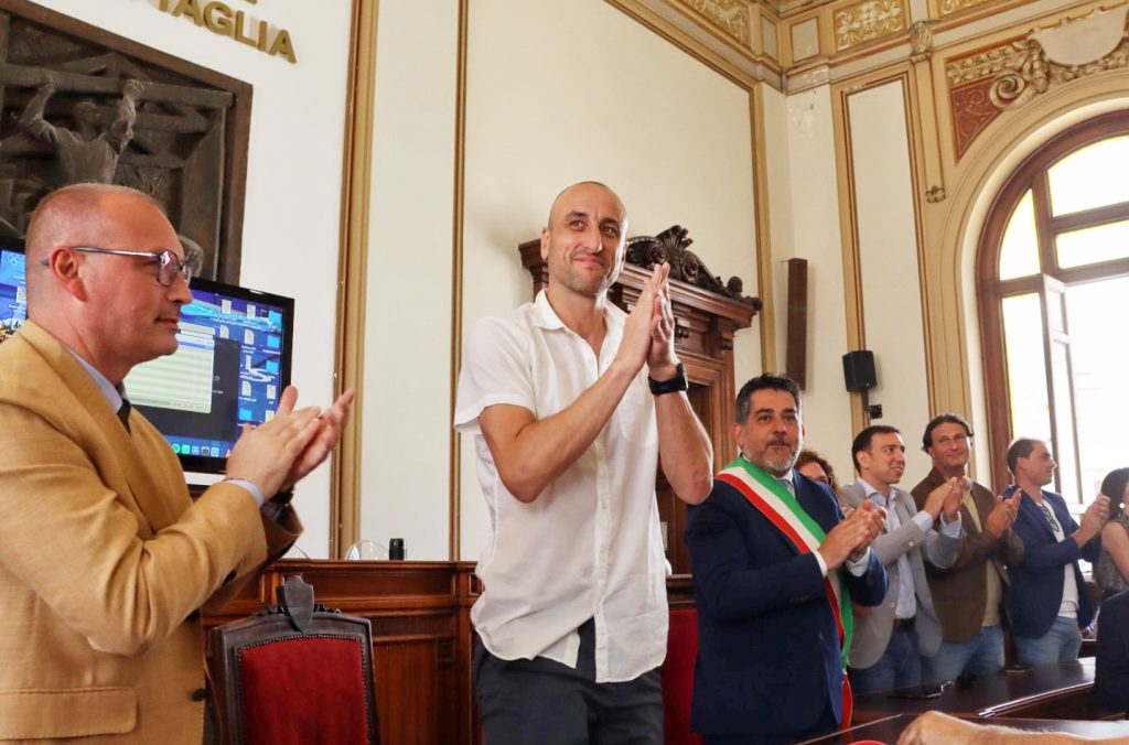 Manu Ginobili ritira il San Giorgio d'Oro a Reggio Calabria