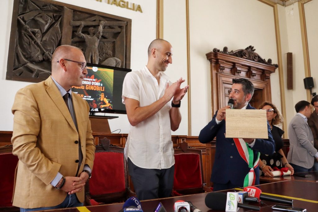 Manu Ginobili ritira il San Giorgio d'Oro a Reggio Calabria