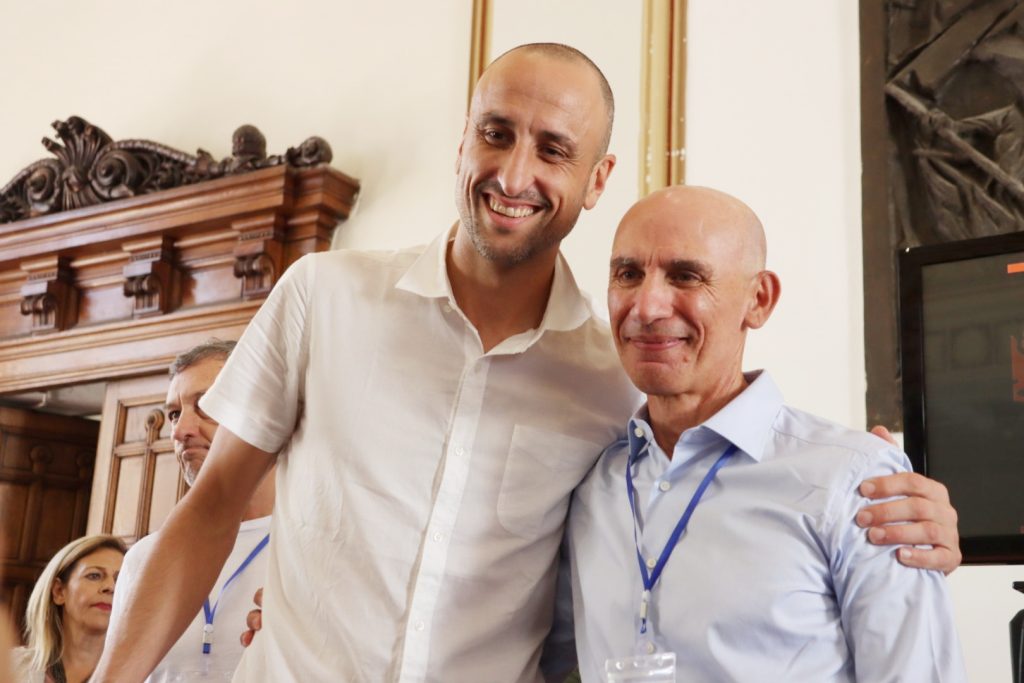 Manu Ginobili ritira il San Giorgio d'Oro a Reggio Calabria