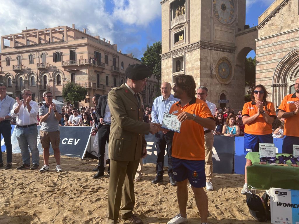 consegna targa brigata