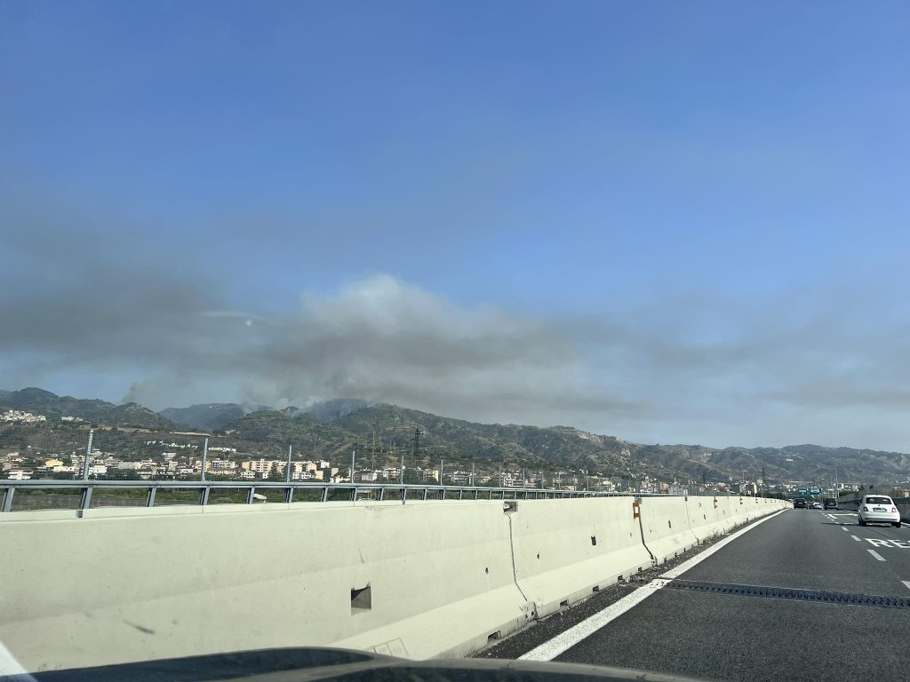 incendio colline reggio
