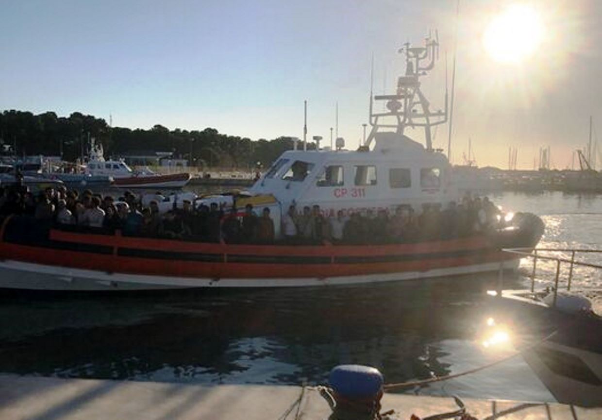 migranti roccella
