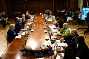 Confronto-maggioranza-opposizione