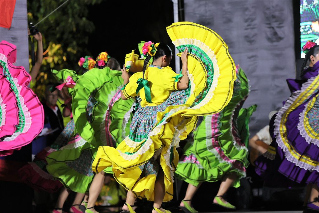 Festival Gira lu Mundu Peddaroti con Gruppi Argentina, Colombia e Sudafrica