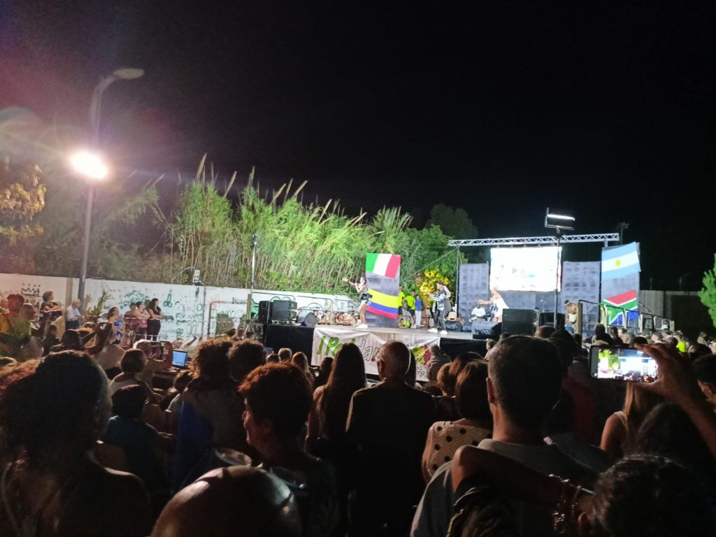 Festival Gira lu Mundu Peddaroti con Gruppi Argentina, Colombia e Sudafrica