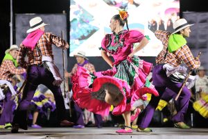 Festival Gira lu Mundu Peddaroti con Gruppi Argentina, Colombia e Sudafrica
