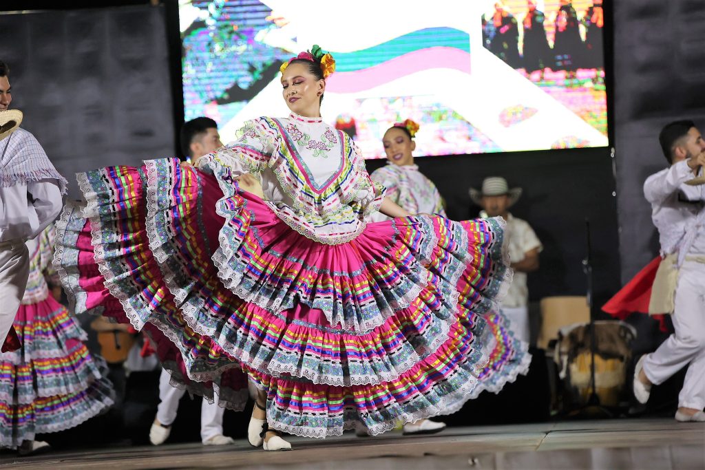 Festival Gira lu Mundu Peddaroti con Gruppi Argentina, Colombia e Sudafrica