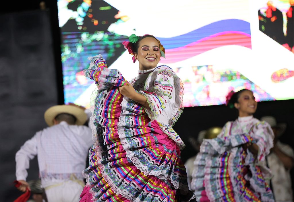 Festival Gira lu Mundu Peddaroti con Gruppi Argentina, Colombia e Sudafrica