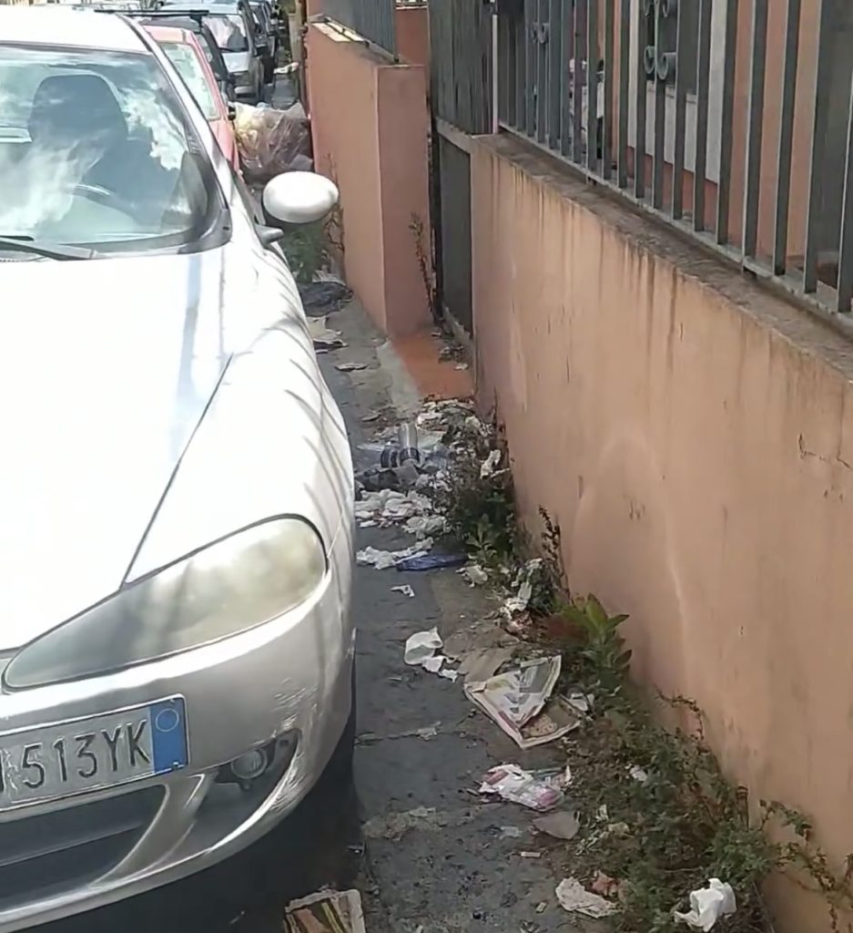spazzatura via comunale santo