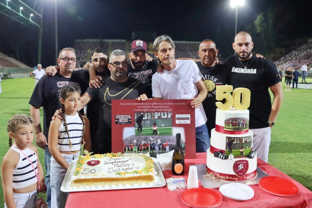 Iniziativa Reggina al Granillo Inzaghi torta ultras