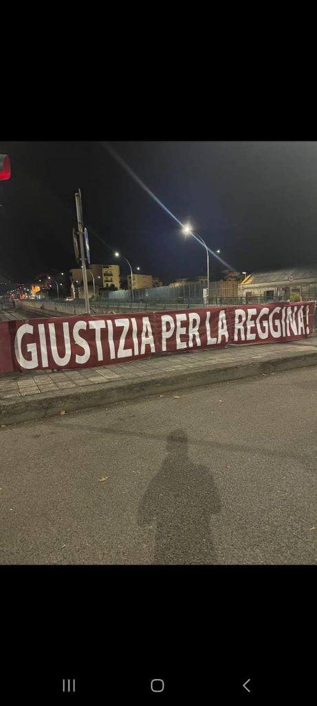 Striscione ultras Reggina in vista del Consigli di Stato