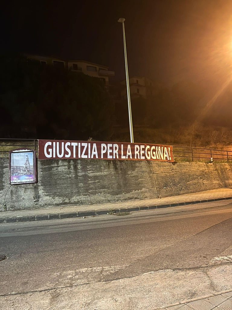 Striscione ultras Reggina in vista del Consigli di Stato