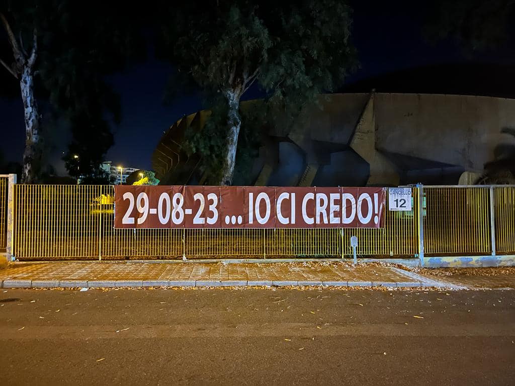 Striscione ultras Reggina in vista del Consigli di Stato