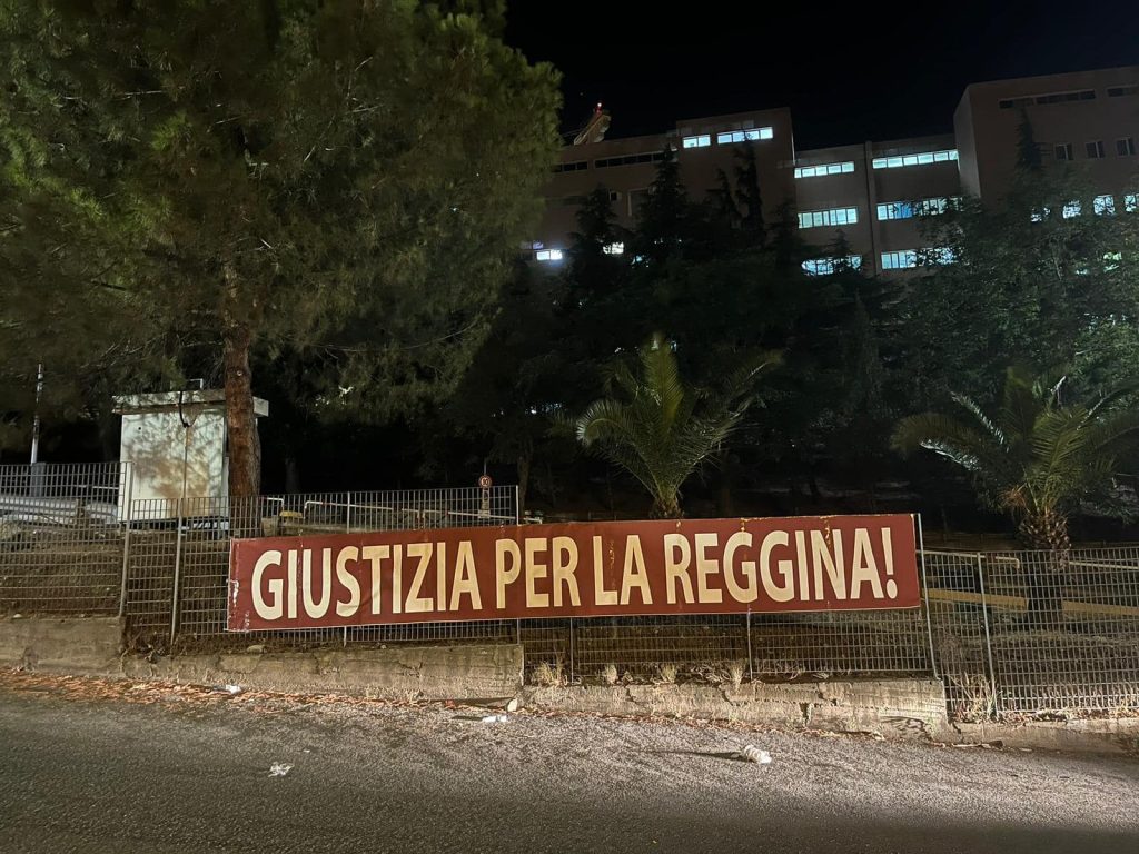 Striscione ultras Reggina in vista del Consigli di Stato