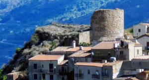 castel di lucio messina