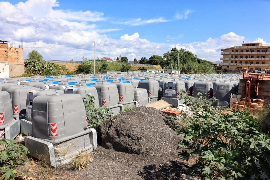 nuovi cassonetti reggio calabria