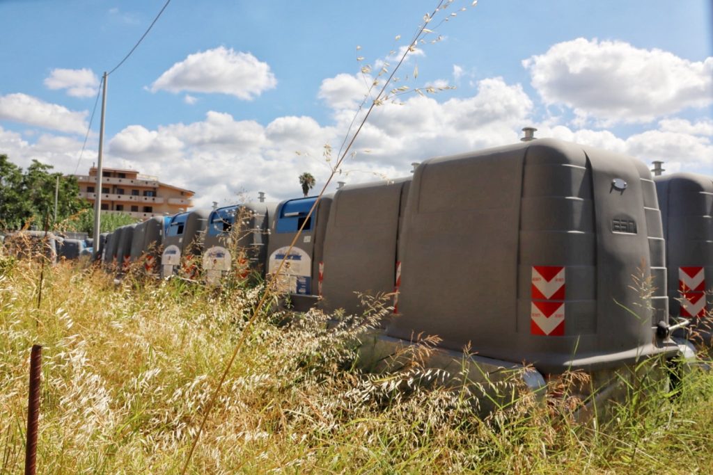 nuovi cassonetti reggio calabria