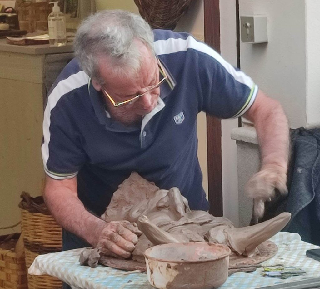 maestro ceramista Rocco Condurso alla Botteguccia di PietraKappa