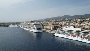 navi da crociera a Messina