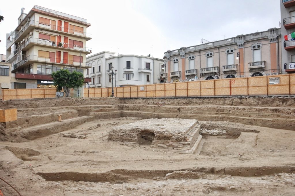 scavi piazza garibaldi reggio