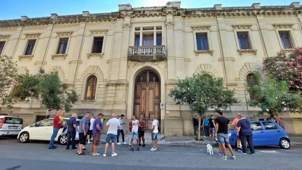 tifosi reggina palazzo san giorgio