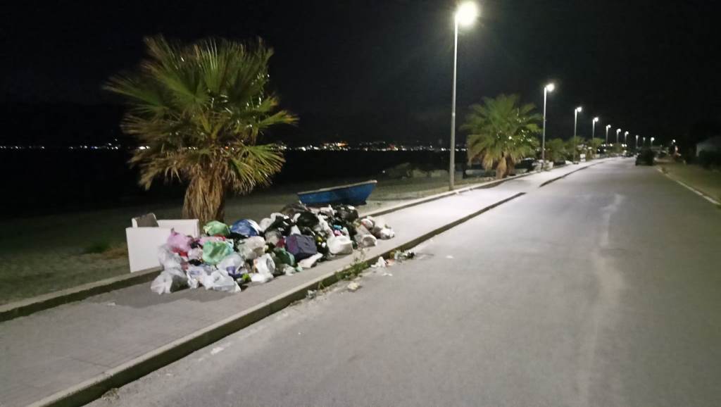 Immondizia Parco Lineare Sud