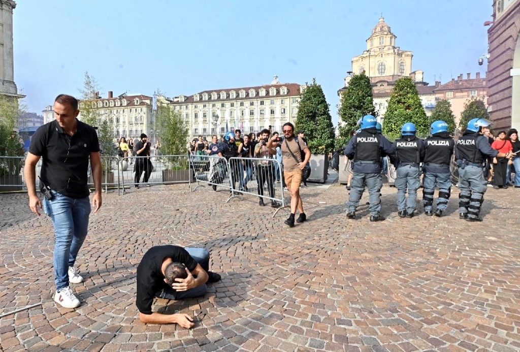 Proteste contro Meloni a Torino