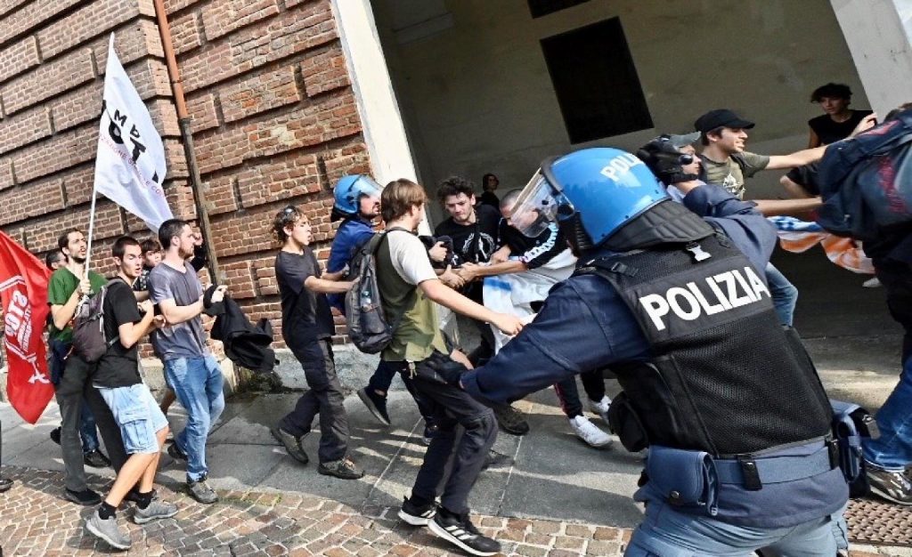 Proteste contro Meloni a Torino