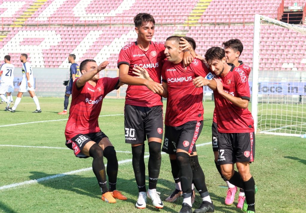 Reggina Fenice-Licata gol rigore Barillà esultanza