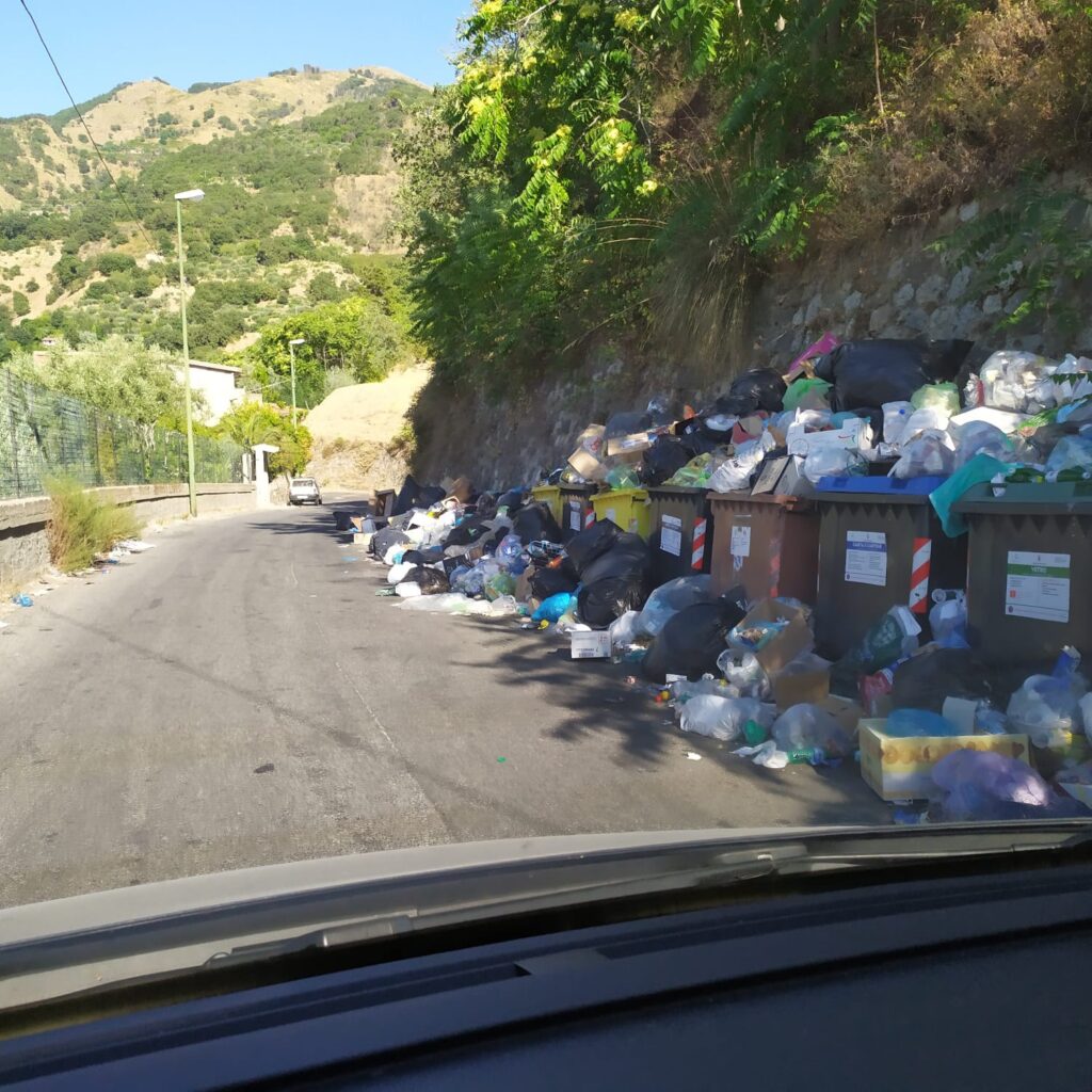 Spazzatrura Via Sella San Giovanni 1