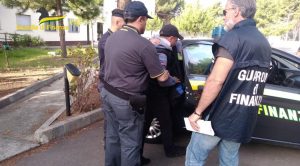 arresti guardia di finanza
