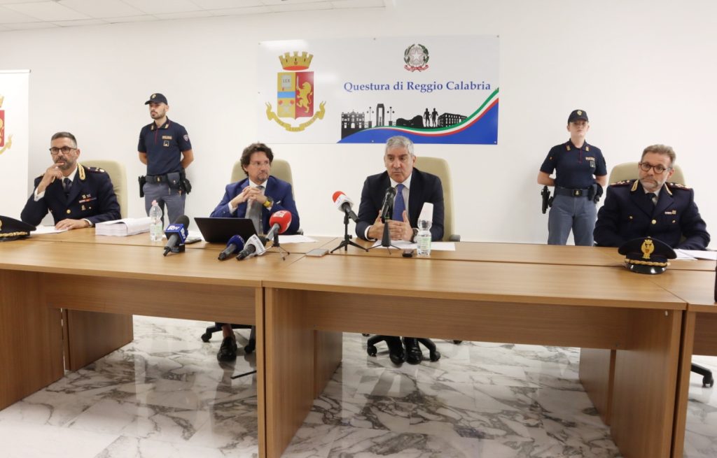 conferenza stampa operazione atto quarto (2)