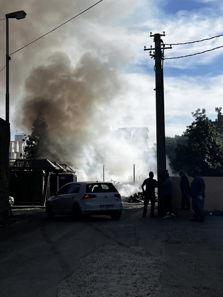 incendio rifiuti viale marconi