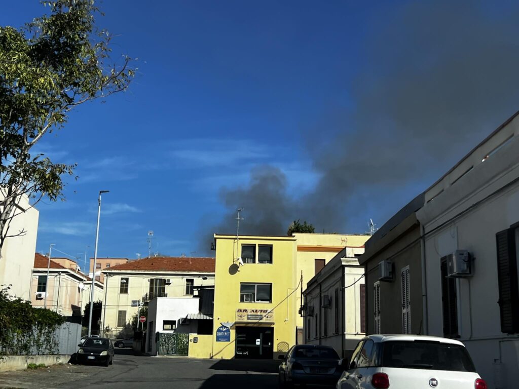 incendio rifiuti viale marconi