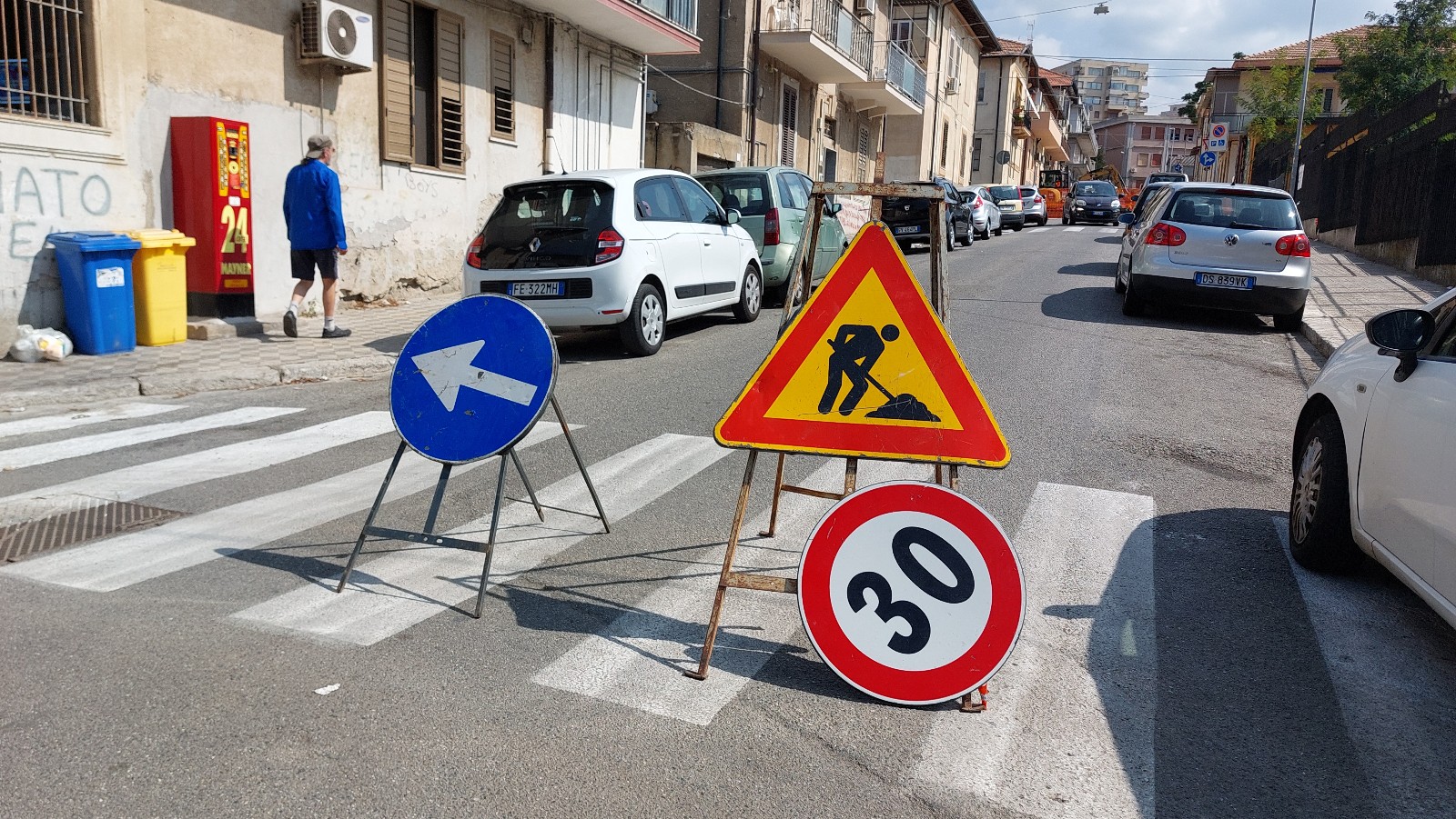 lavori cambio tubature via Esperia (1)