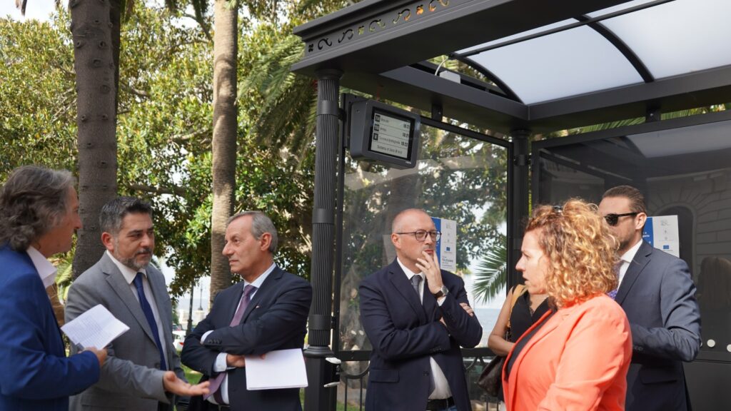 autobus atam palazzo san giorgio