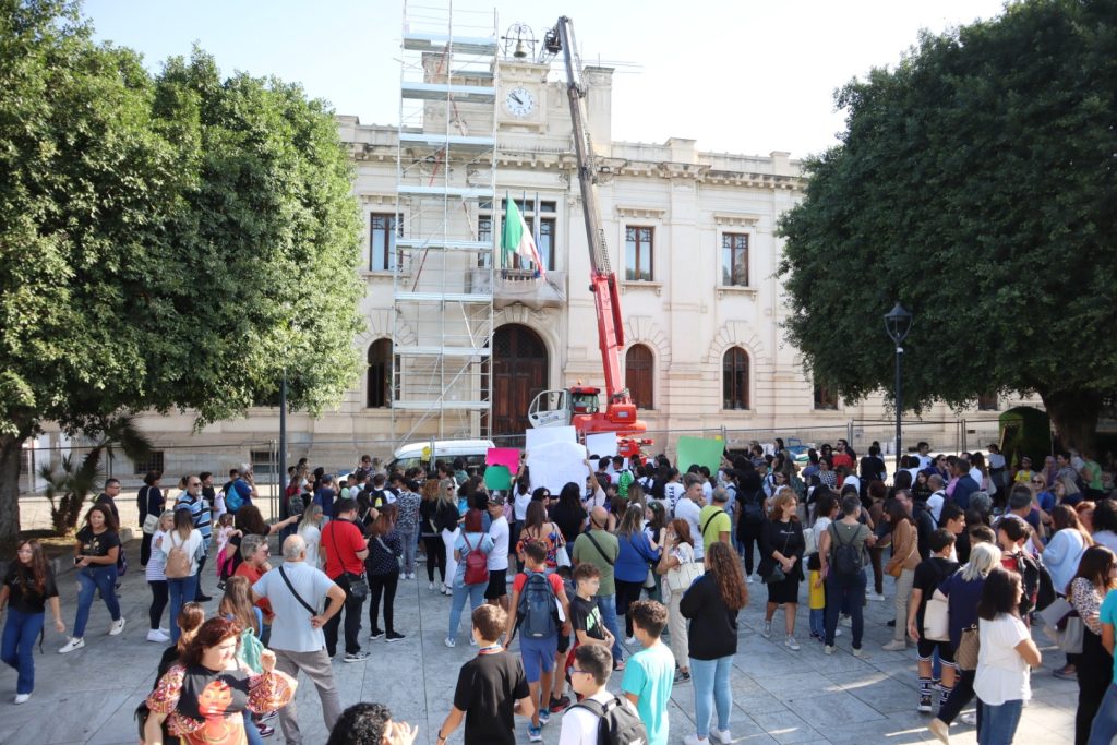 proteste genitori piazza Italia