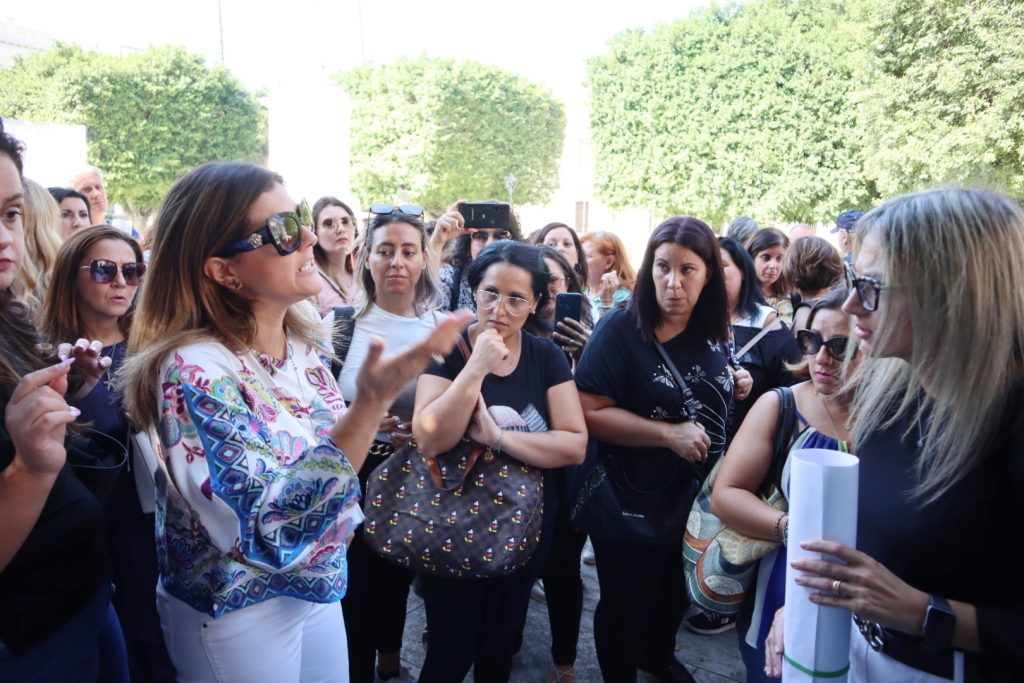 proteste genitori piazza Italia