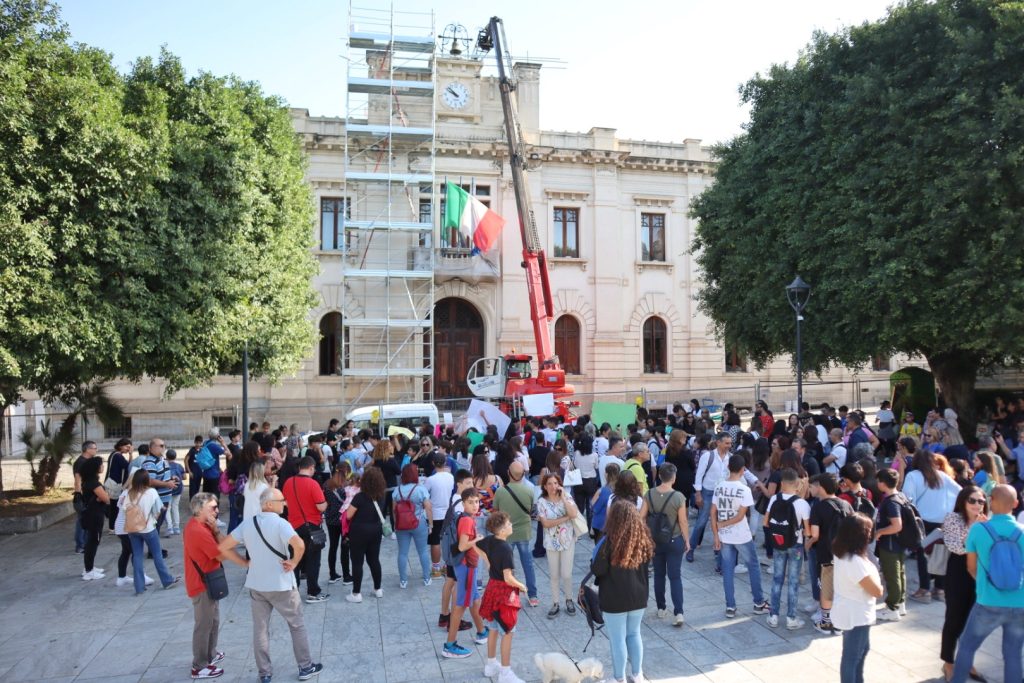 proteste genitori piazza Italia