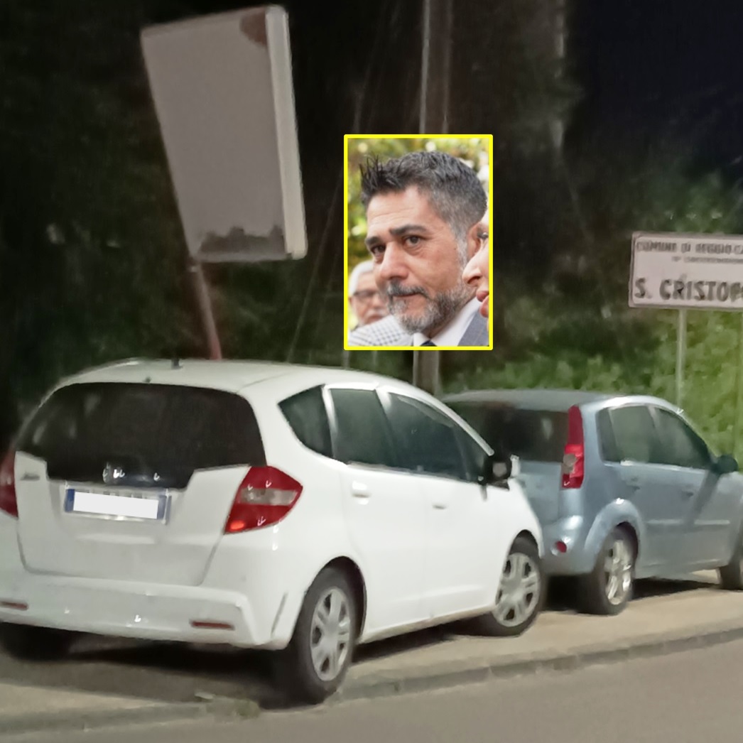 sindaco brunetti auto sosta marciapiede