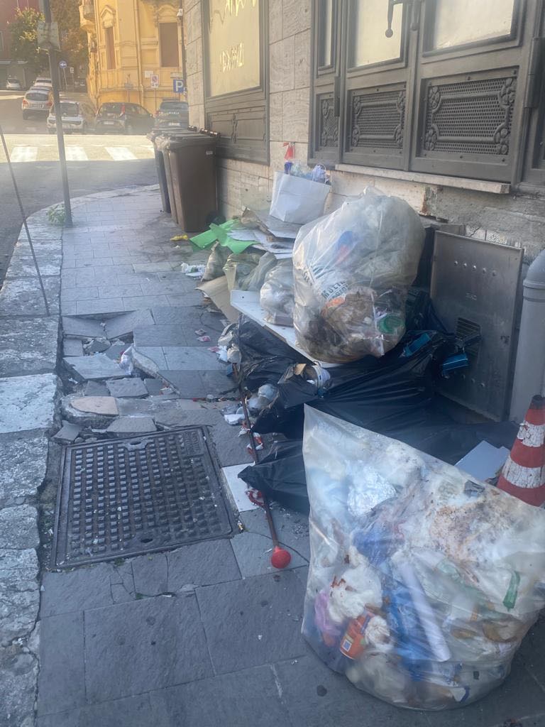 spazzatura reggio calabria cinema odeon
