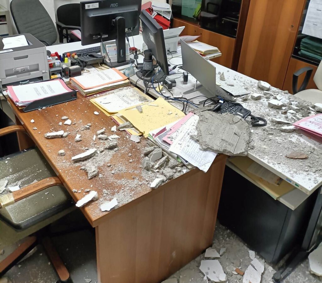 tetto caduto procura