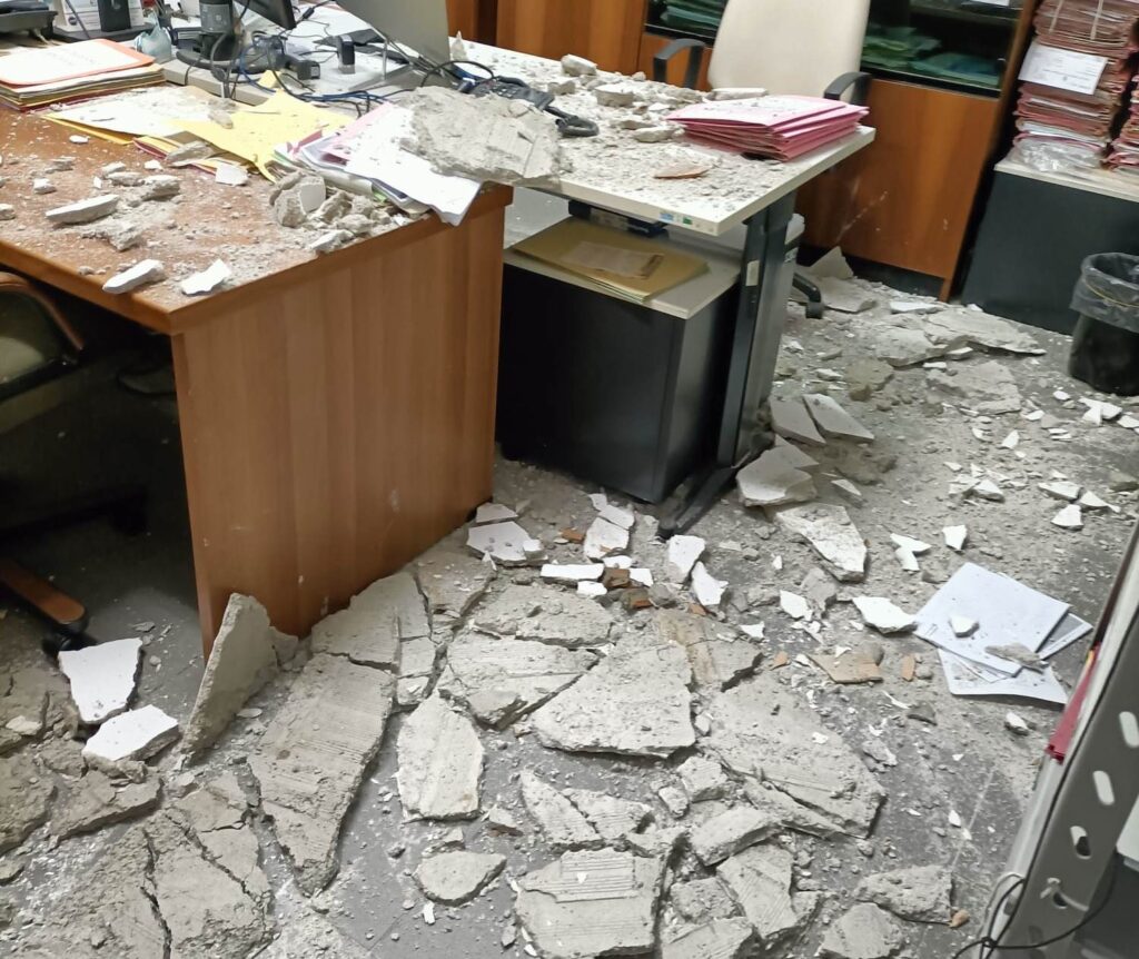 tetto caduto procura